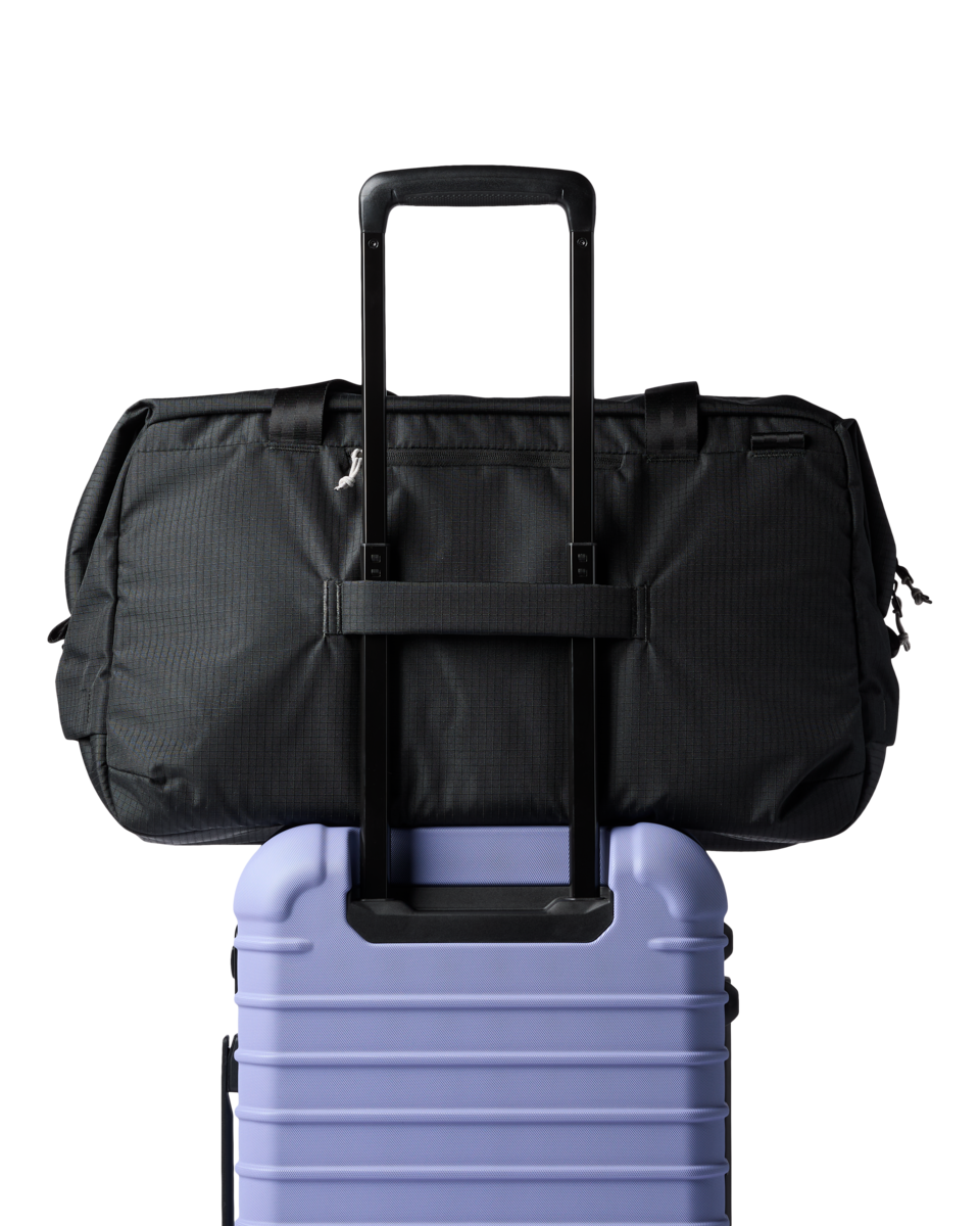 Viaje 45L Travel Duffel - Cotopaxi Black - US 2321