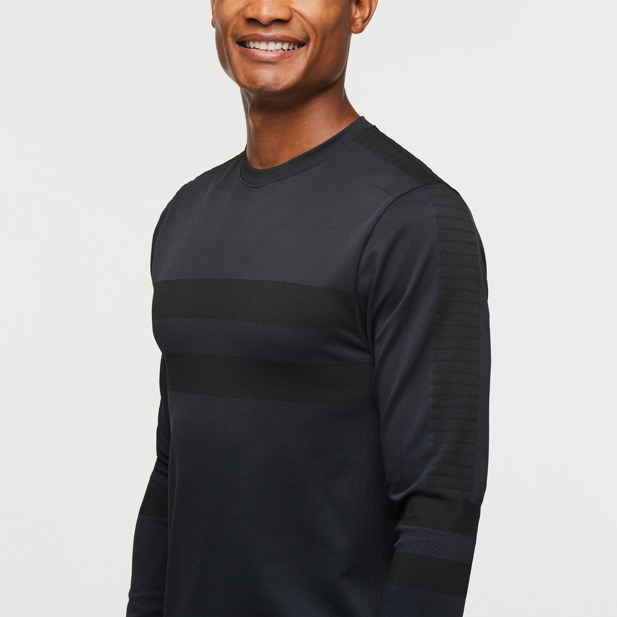 Debajo Seamless Baselayer Crew - Men's - Cotopaxi Black - US 1393