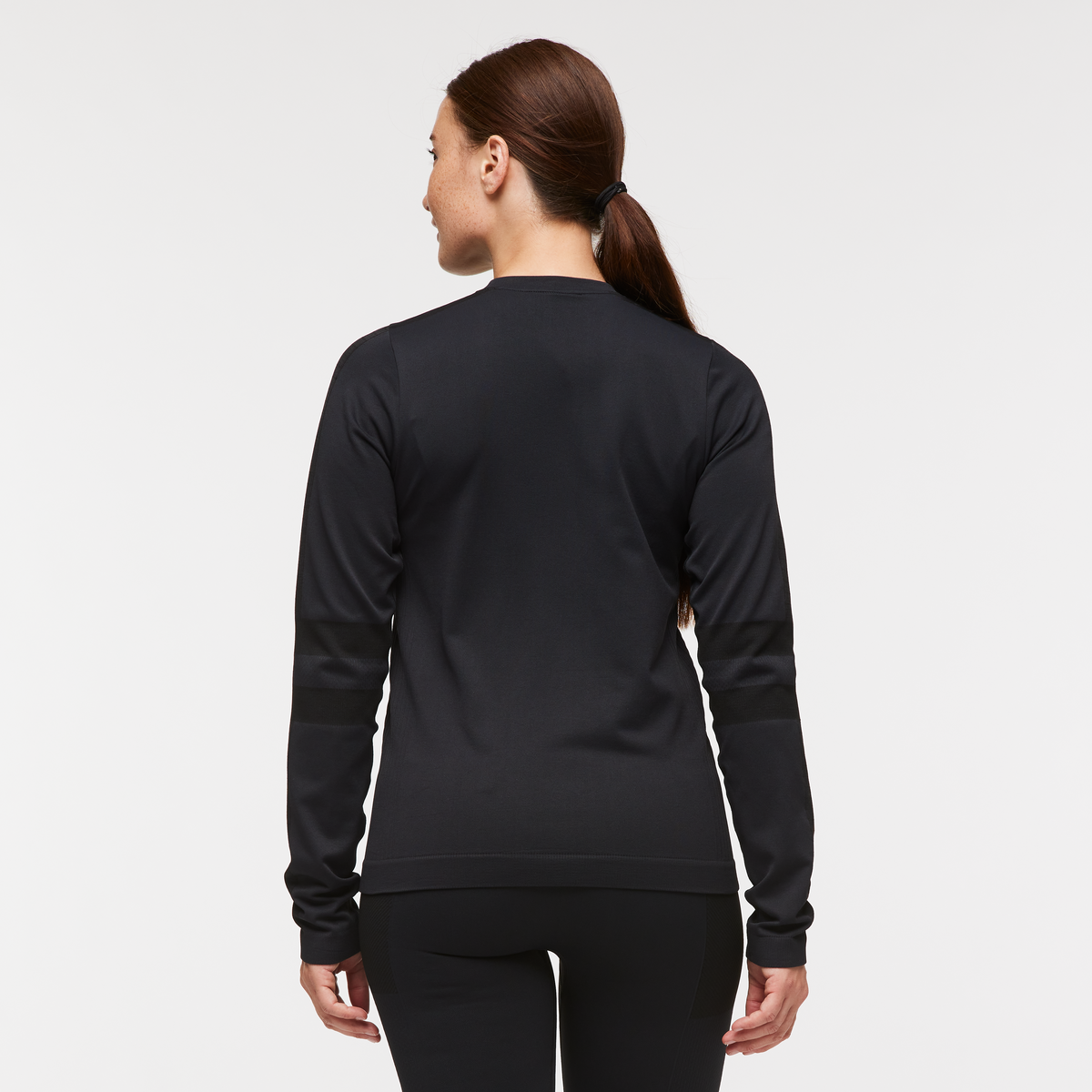 Debajo Seamless Baselayer Crew - Women's - Cotopaxi Black - US 1315