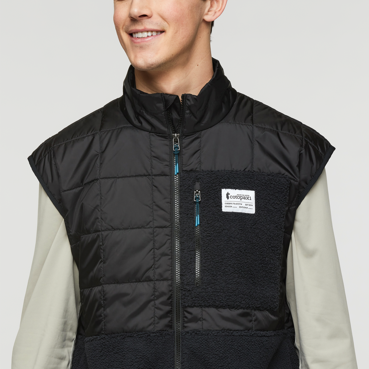 Trico Hybrid Vest - Men's - Cotopaxi Black - US 1576