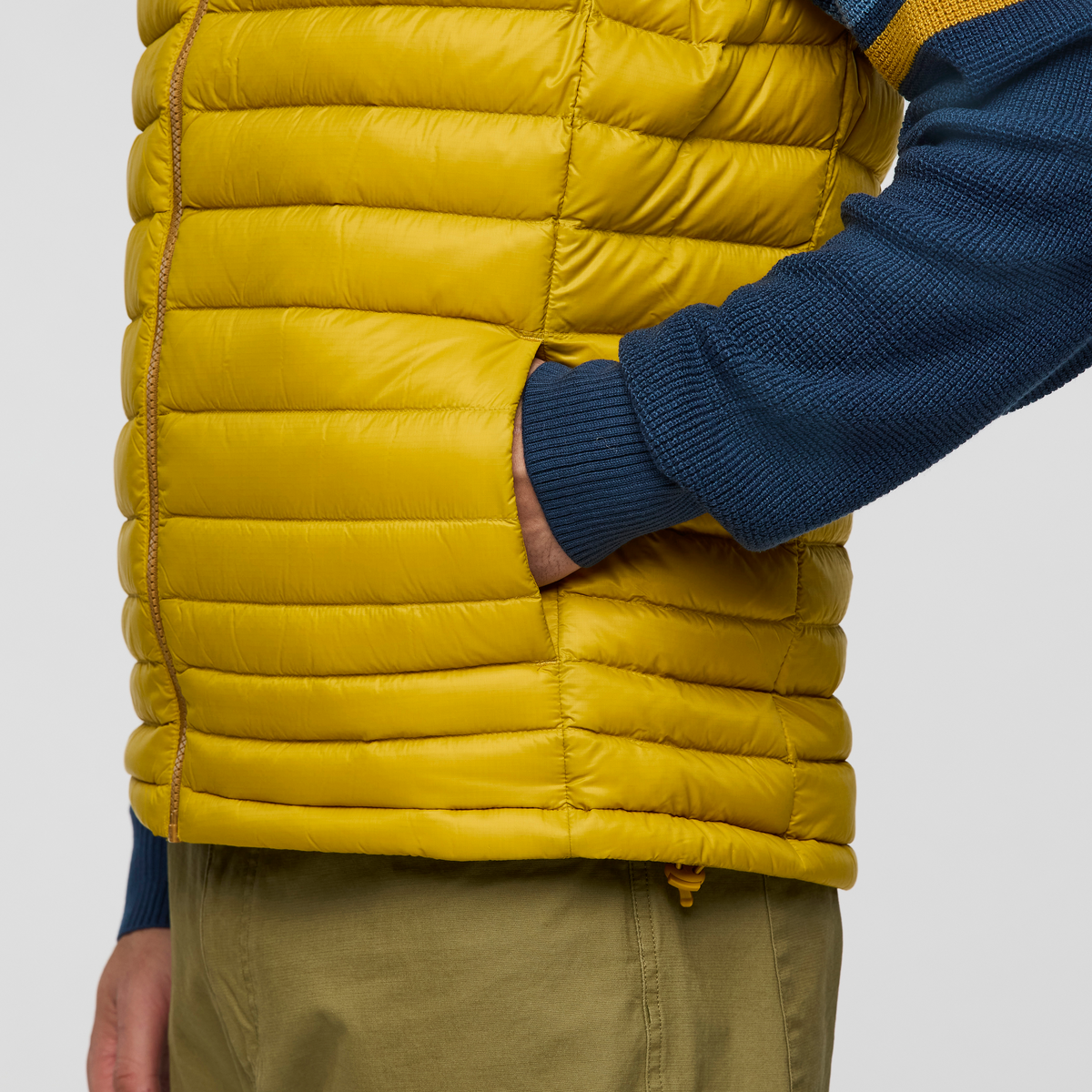 Fuego Down Vest - Men's - Bronze/Gold - US 8610