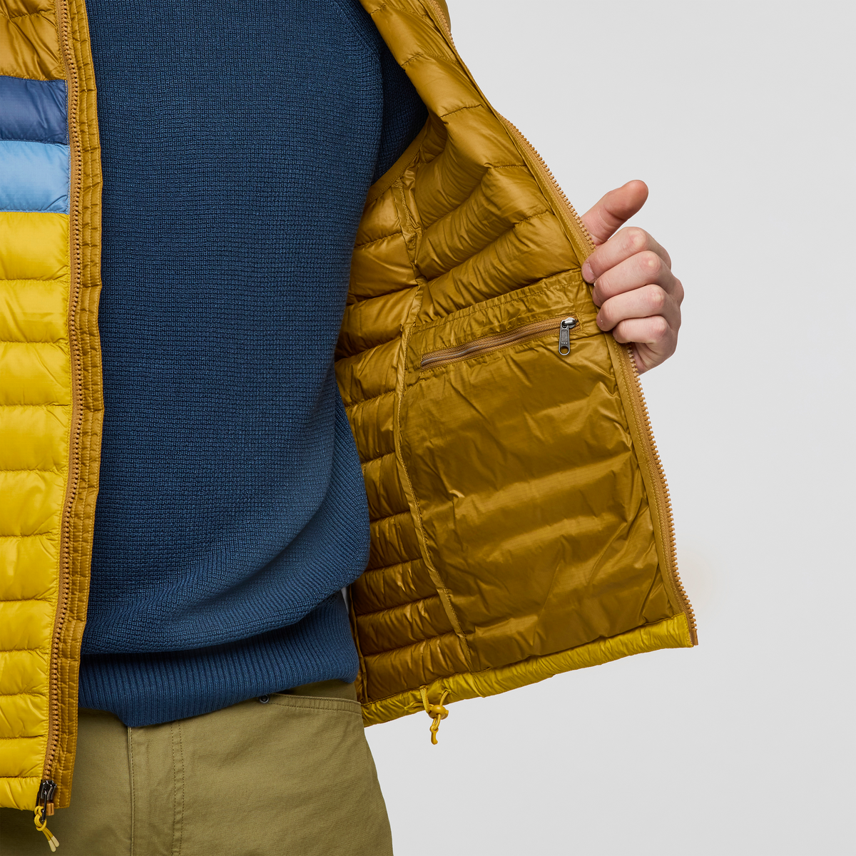 Fuego Down Vest - Men's - Bronze/Gold - US 8610
