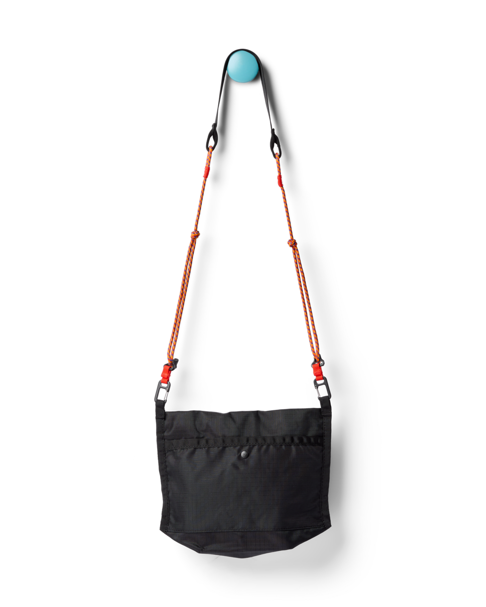 Lista 2L Lightweight Crossbody Bag - Cada Día - Black - US 7312