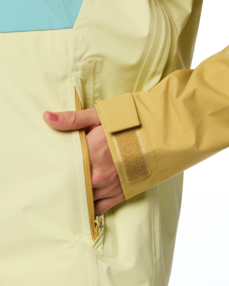 Impermeo 3L Hooded Shell Jacket - Women's - Husk/Honeydew - US 2041