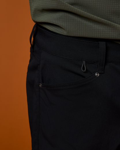 Coraje Tech Short - Men's - Black - US 1124